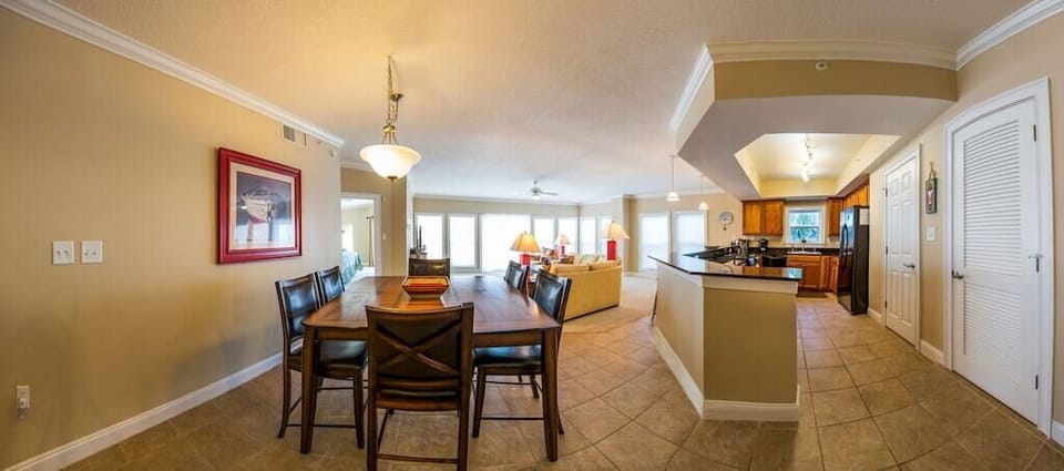 This 1800 square foot condo has it all! Relax and enjoy! 