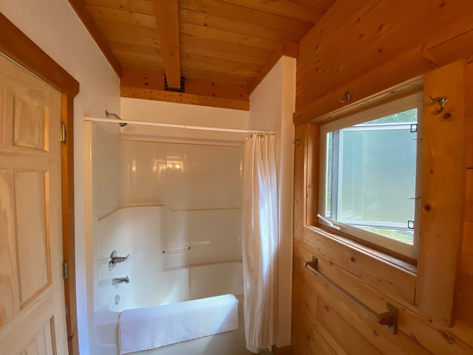 Full Bath & Shower
