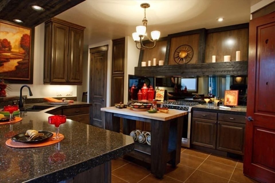 Gourmet kitchen with Bosch gas stove