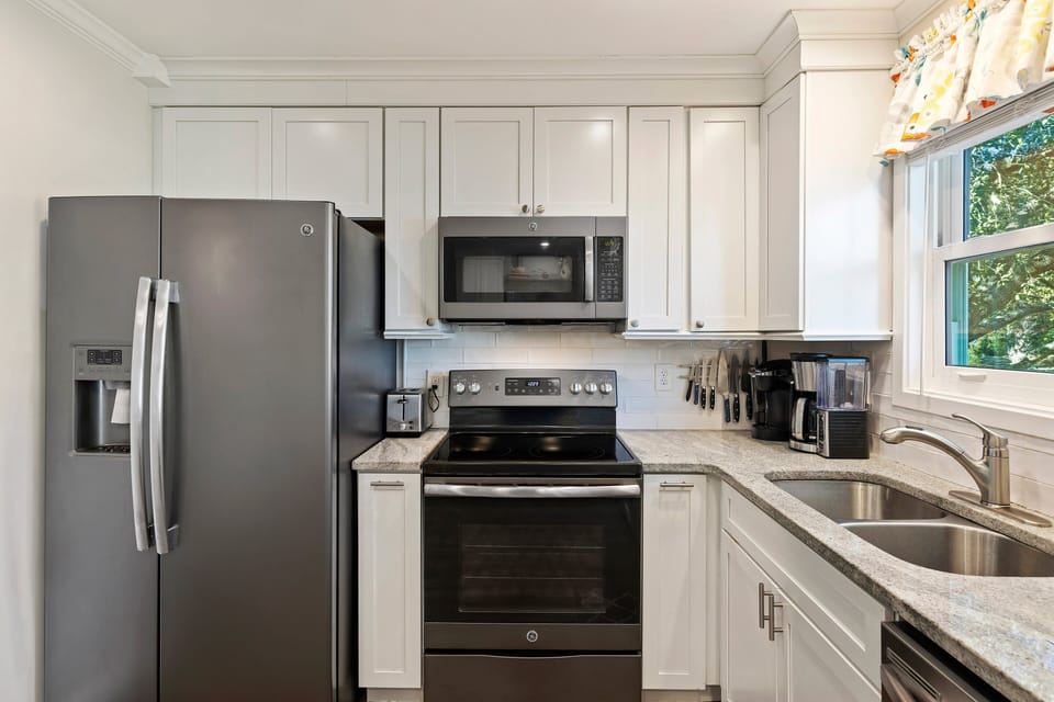 Fully equipped kitchen