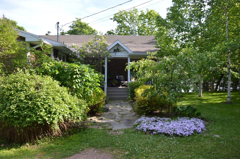 Front entrance from driveway