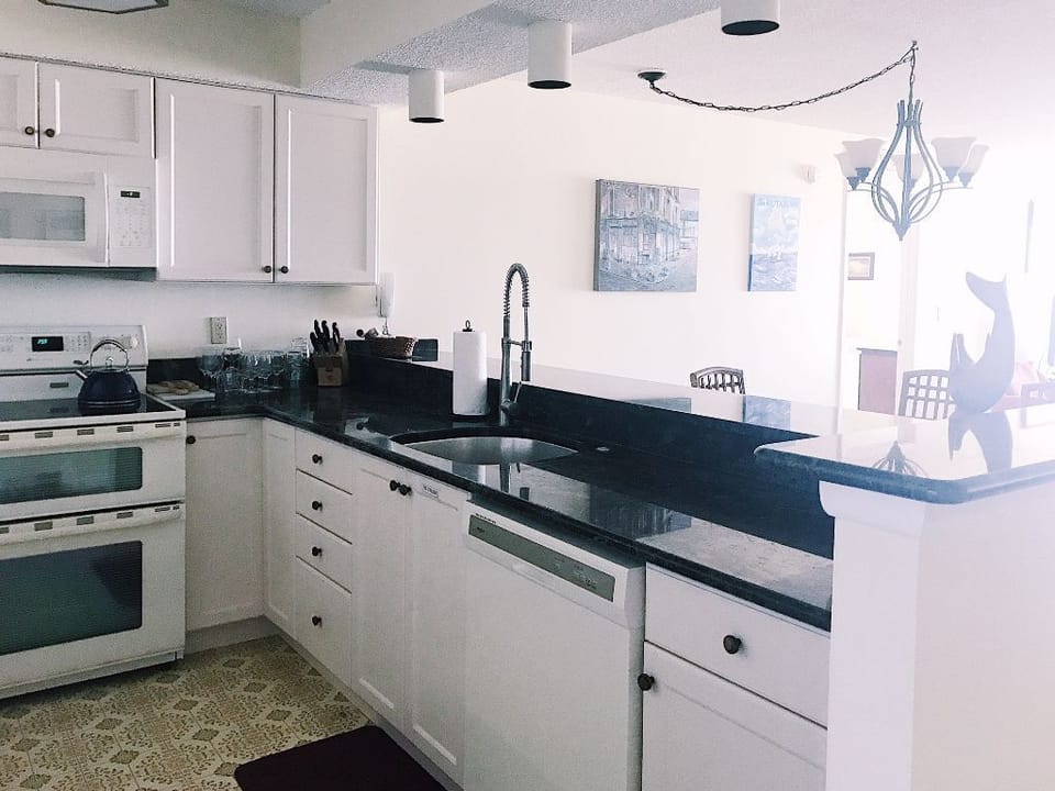 Gourmet Kitchen 