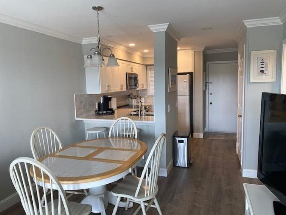 Dining area seats four