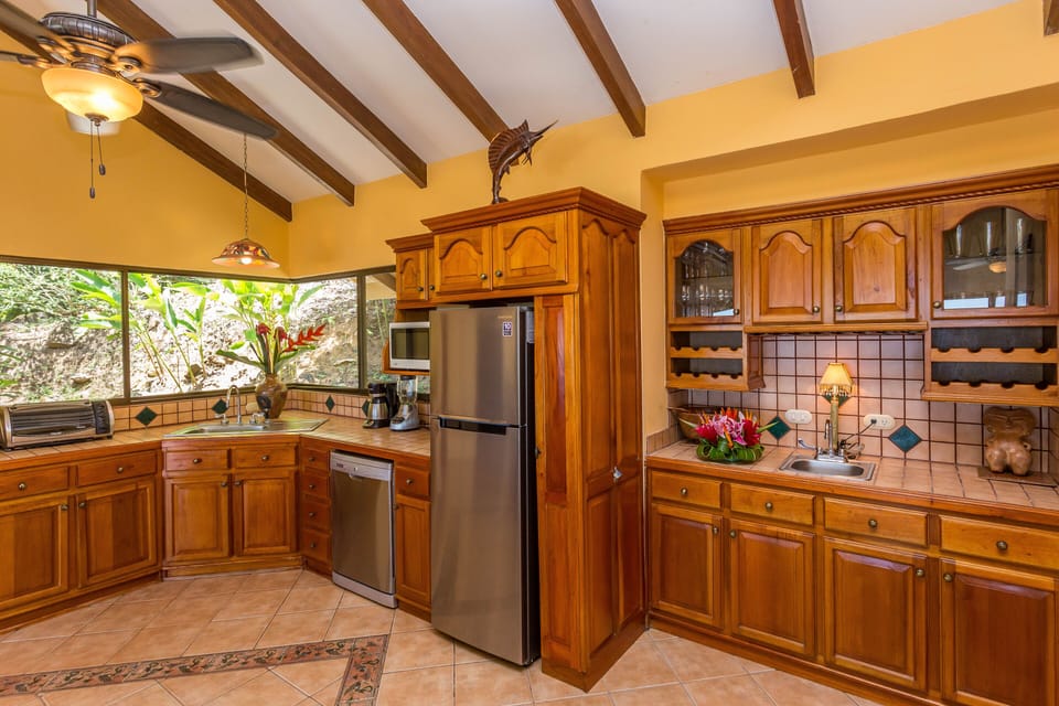 Kitchen and wet bar