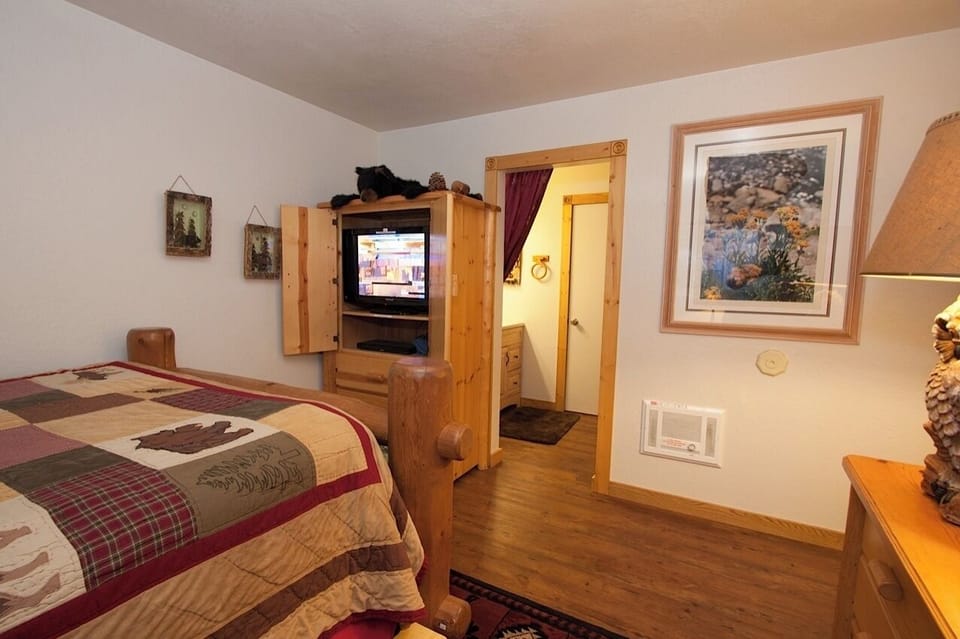 Fall Asleep Watching Cable TV with a Brand New 32" Flat Screen or DVD Movie.