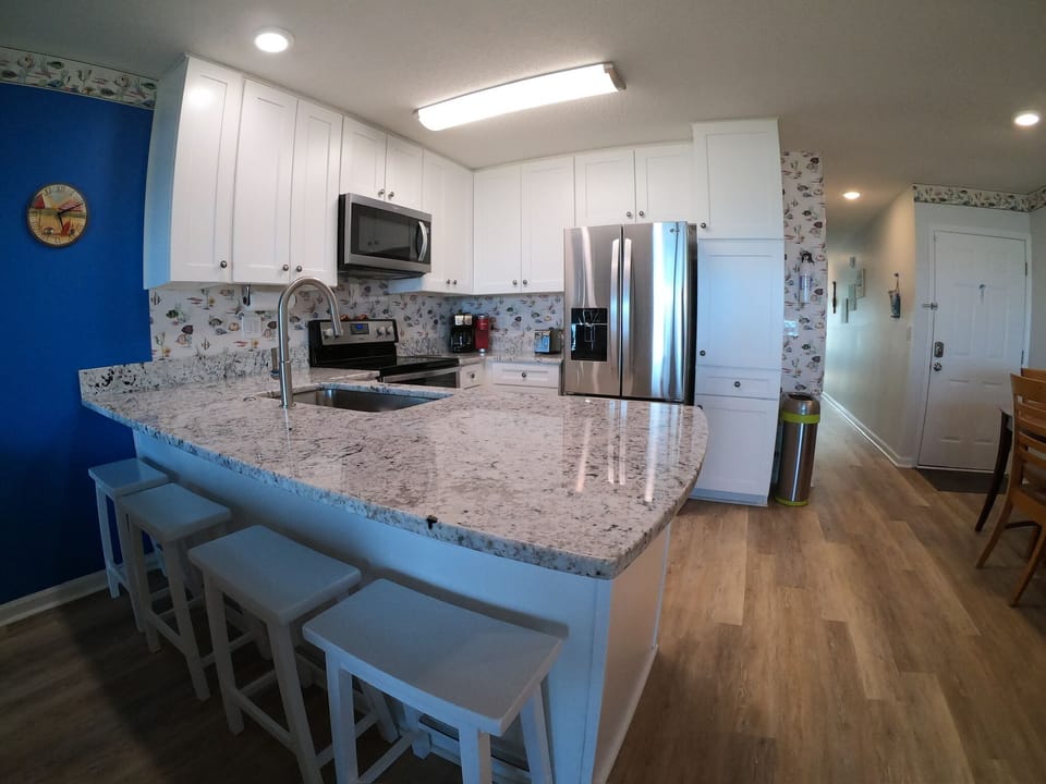 Prepare your favorite meals in this fully equipped kitchen