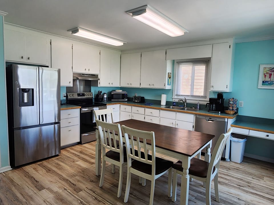kitchen with 6 person table