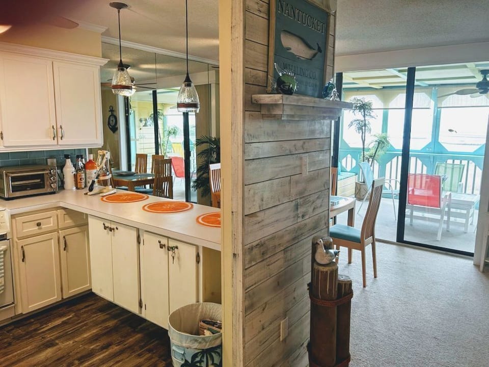 Kitchen, dining room, back deck