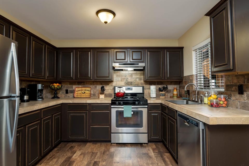 Spacious kitchen for making breakfast, lunch, or dinner.