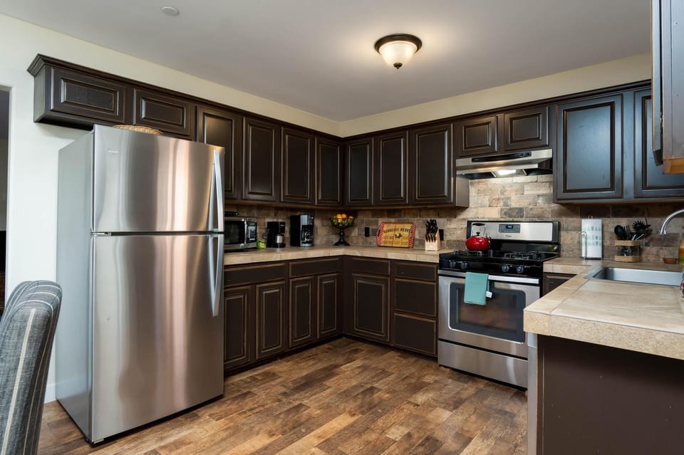An updated and fully equipped kitchen for your stay.