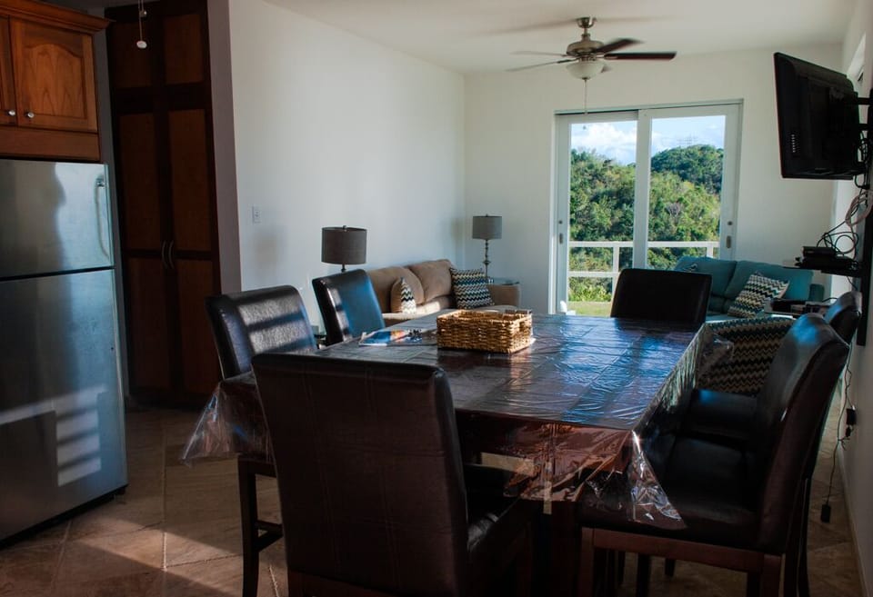 6pc Dining Room Table 
