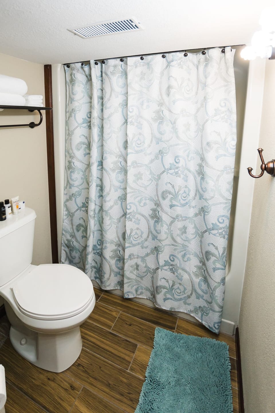 Downstairs full bath