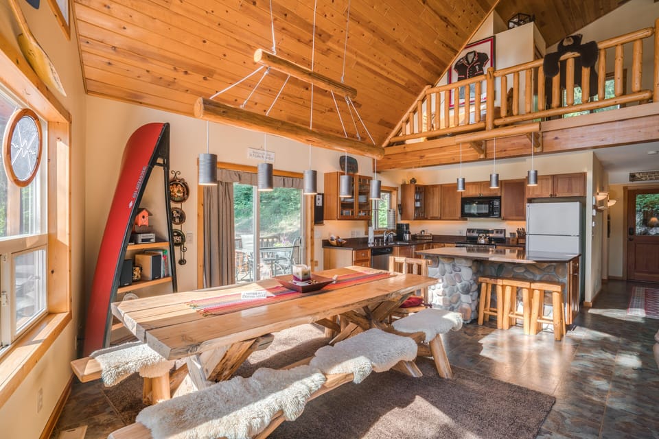 Werner milled and built dining room table.  There's room for everyone!