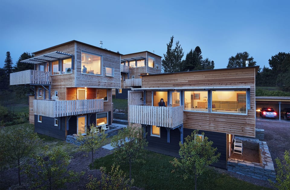 The micro village of "Tre Sostre". The Horizon is on the left.