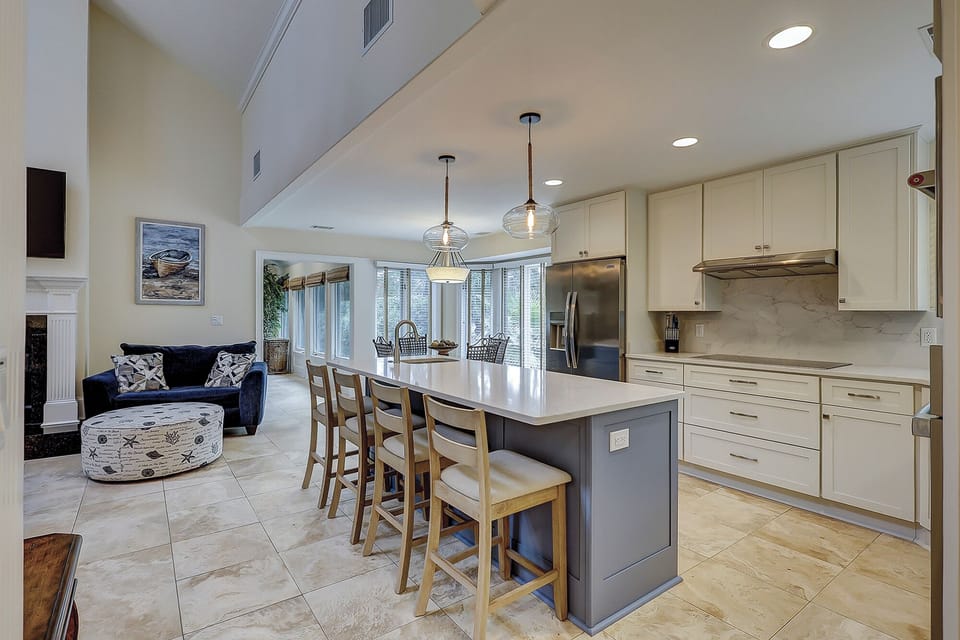 1 East Wind - Kitchen