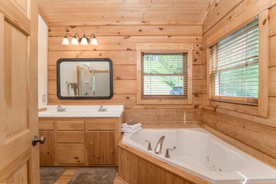 Jetted tub & shower off the master bedroom