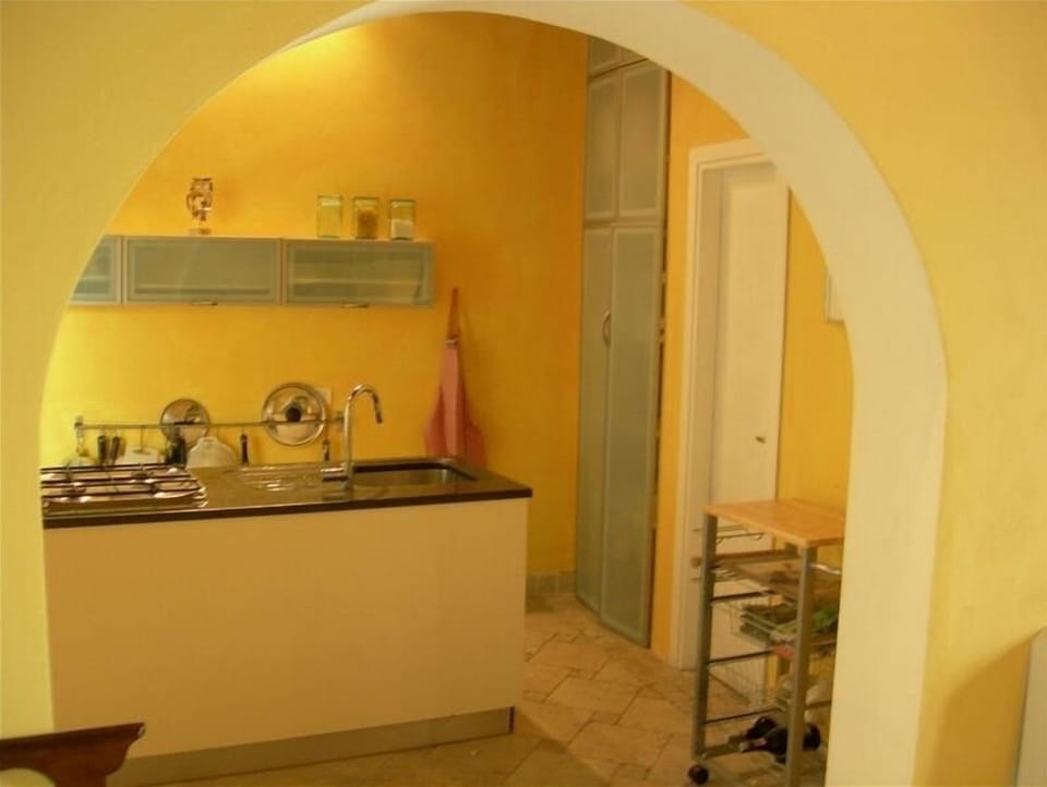 Kitchen, view 2