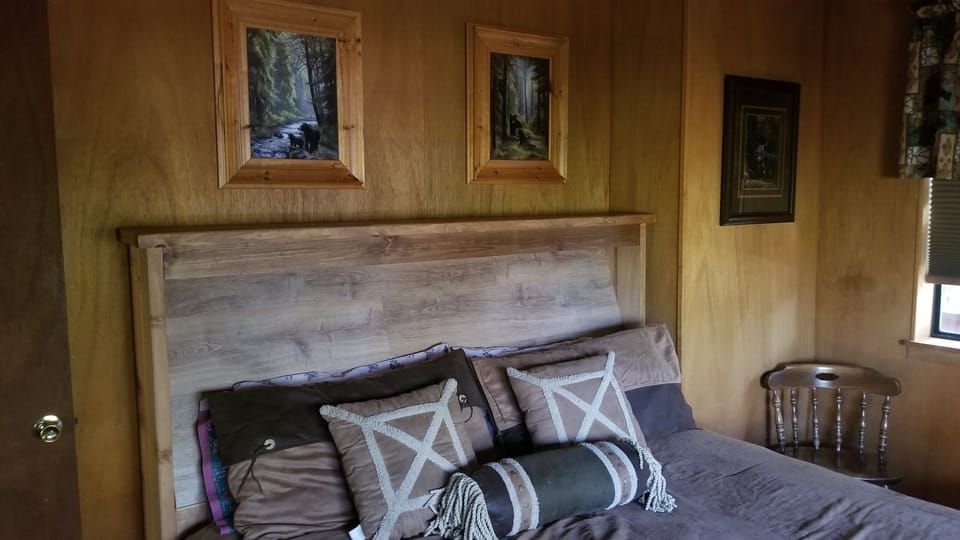 5 king bedroom downstairs
