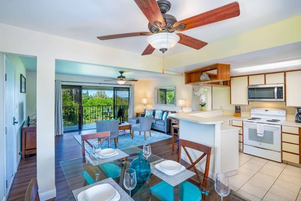 Open Free Flowing Floor Plan