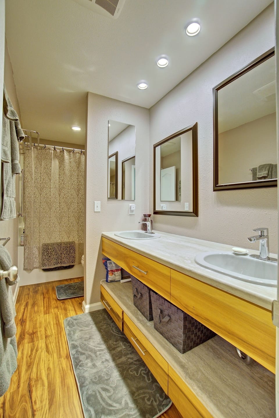 Main Bath
