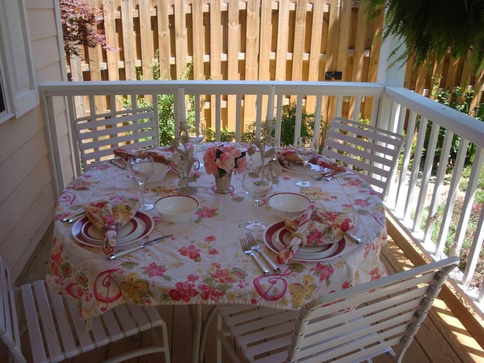 dinning  al fresco 