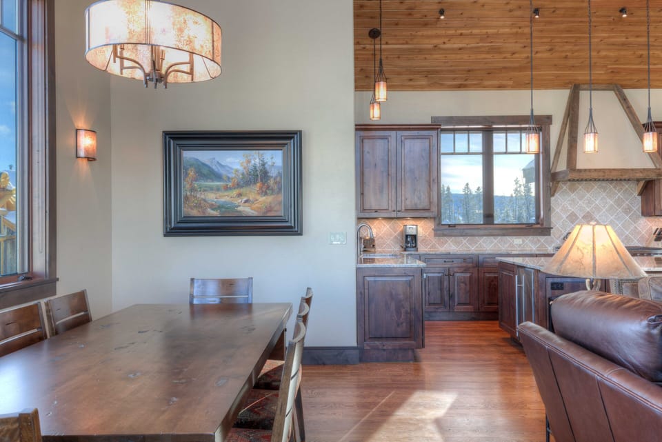 The dining room 