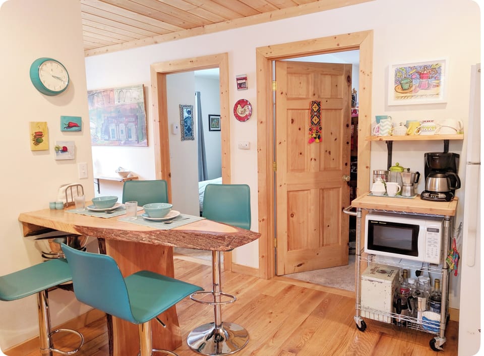 breakfast bar