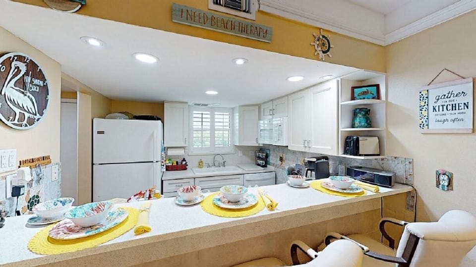 Countertop Bar that will sit 3 people