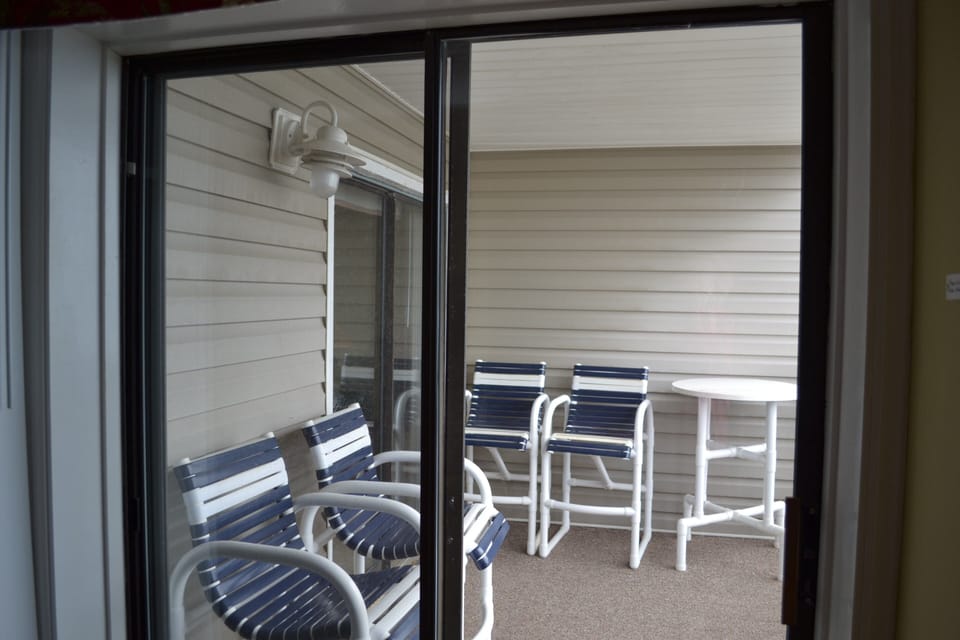 ocean side balcony from master bedroom