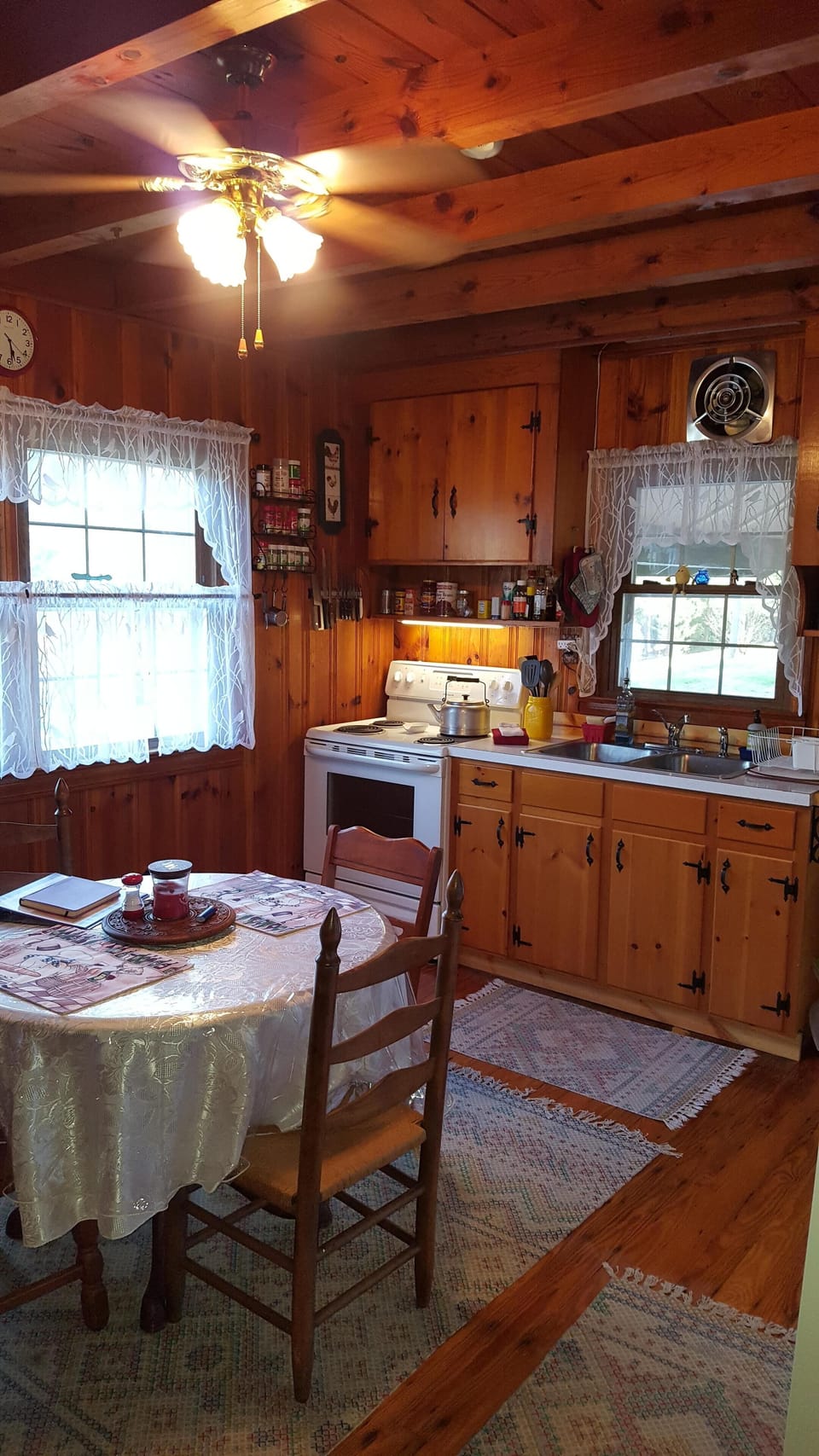 Pine Cone Cabin at Fort Valley
Kitchen
