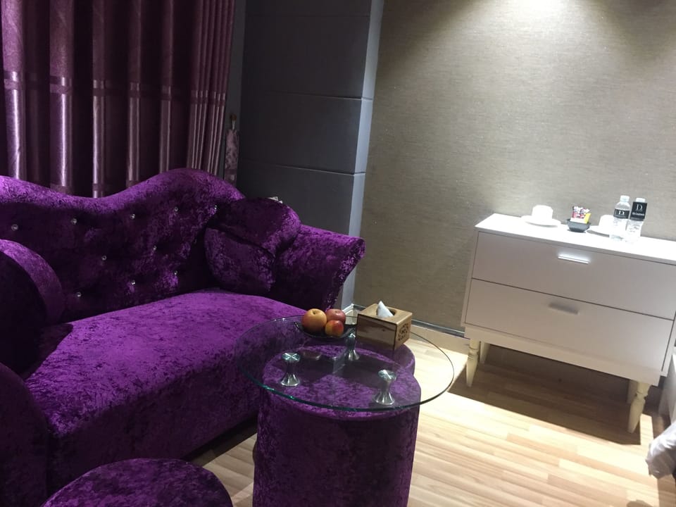 Studio Room