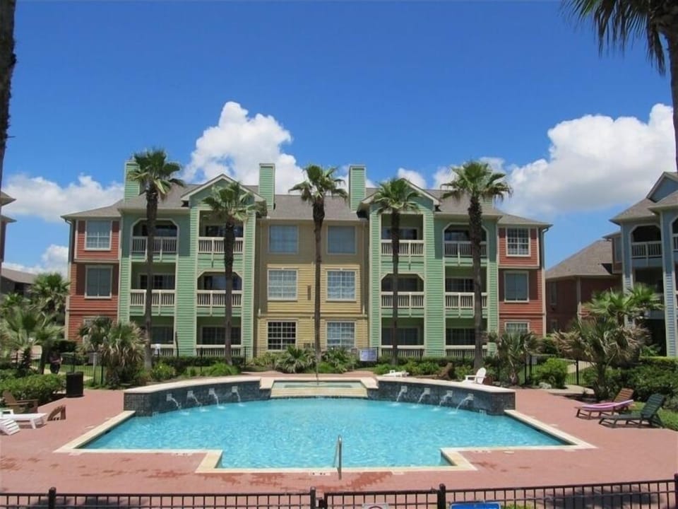 One of two pools. 4.5 feet with small children's pool.Our unit faces this pool.