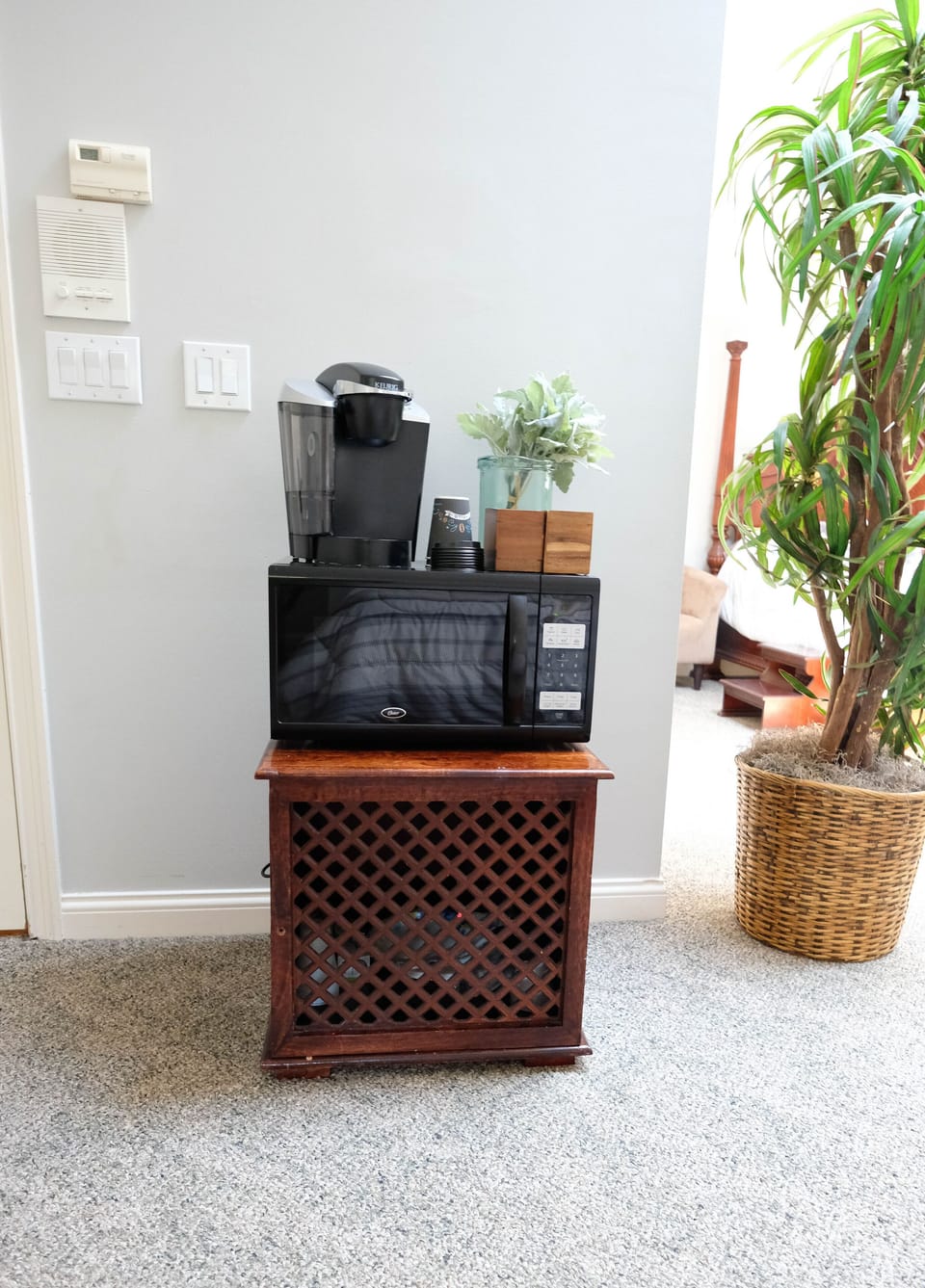 4th floor Executive Suite- sleeps up to 6 with Queen air mattress option