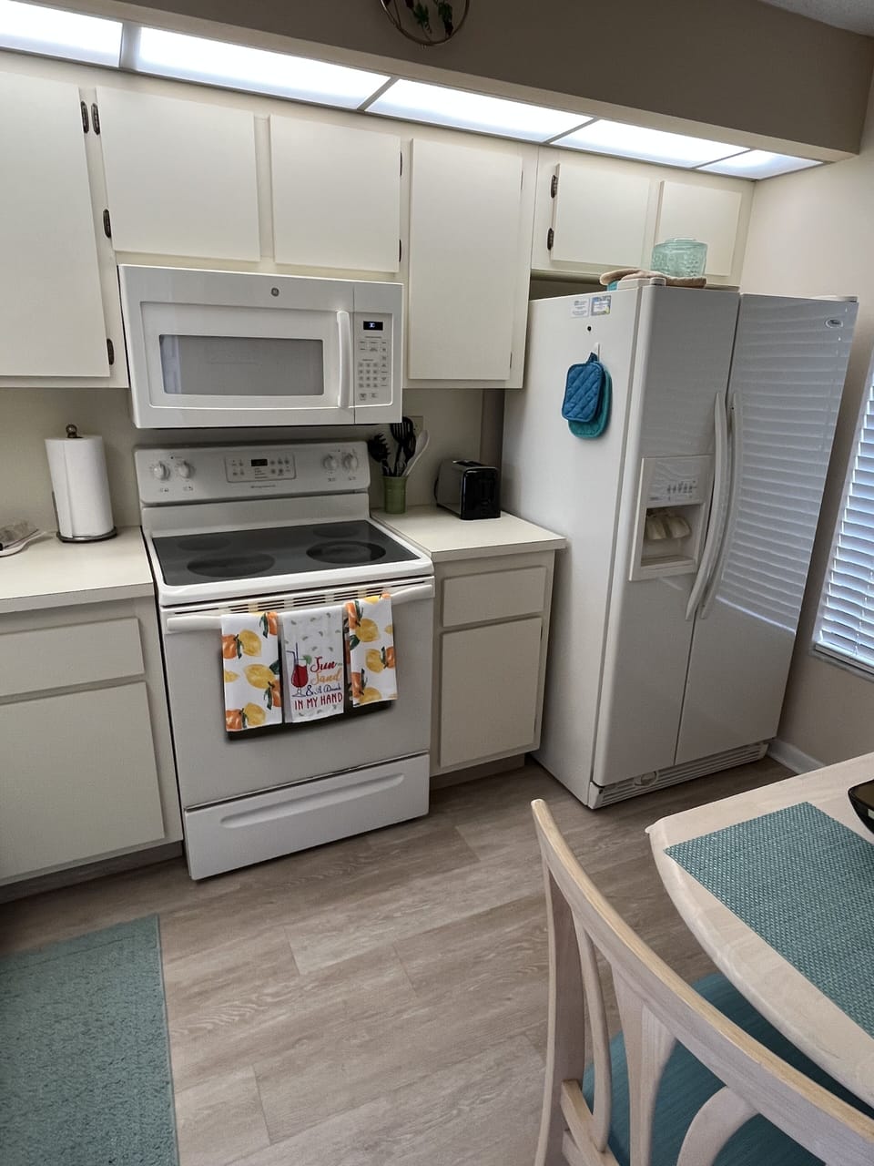 Kitchen with Side by side frig with ice & water dispenser 