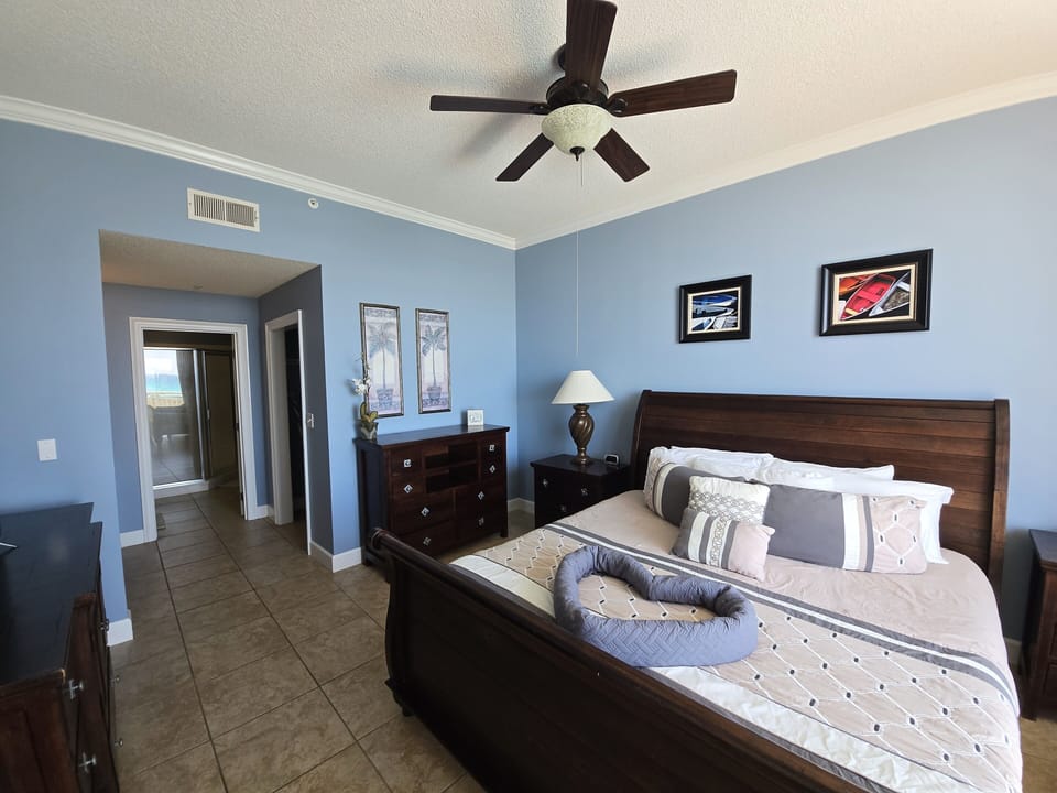 Master bedroom with full ensuite bath. 
