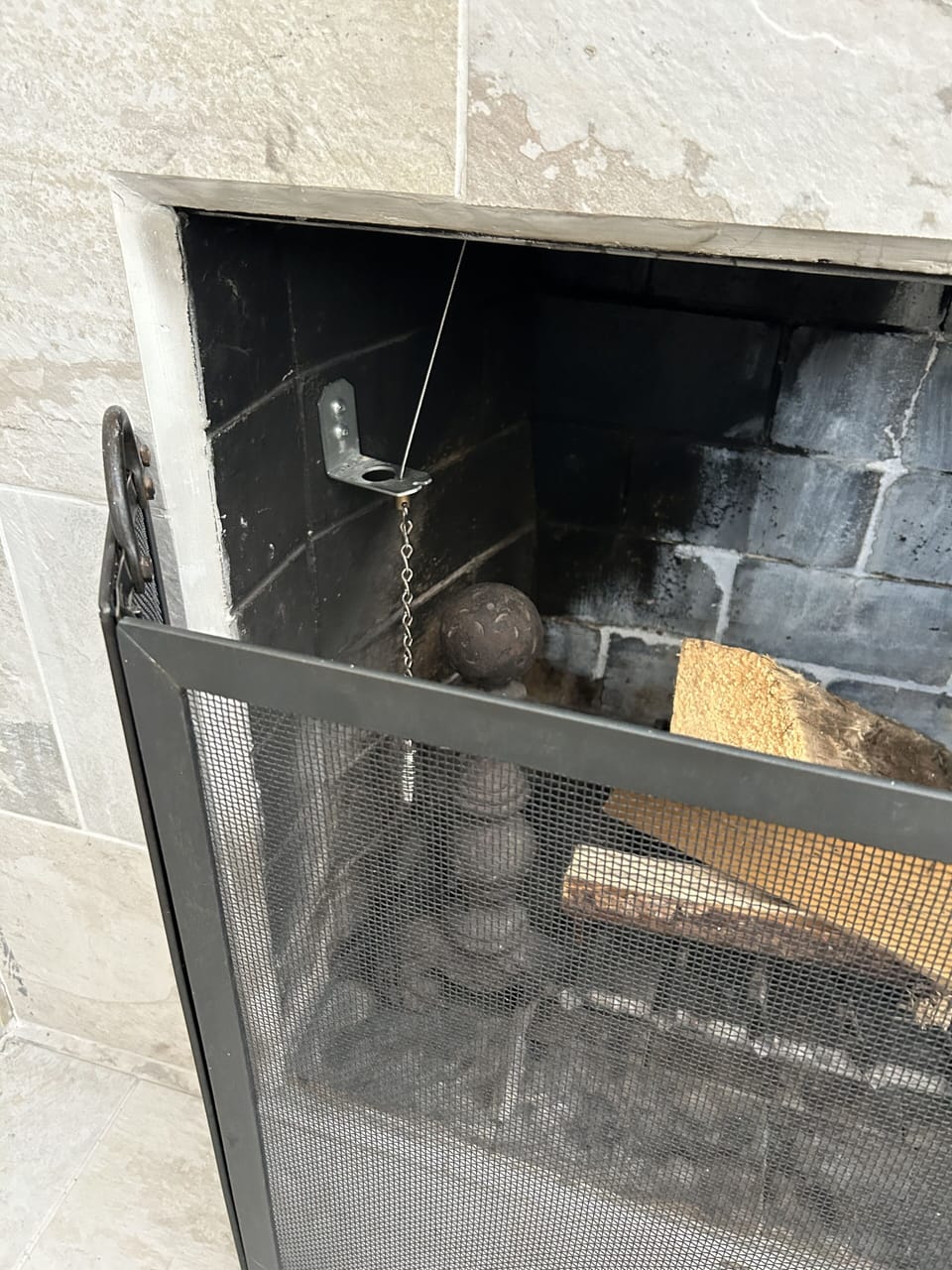  Wood-burning fireplace 