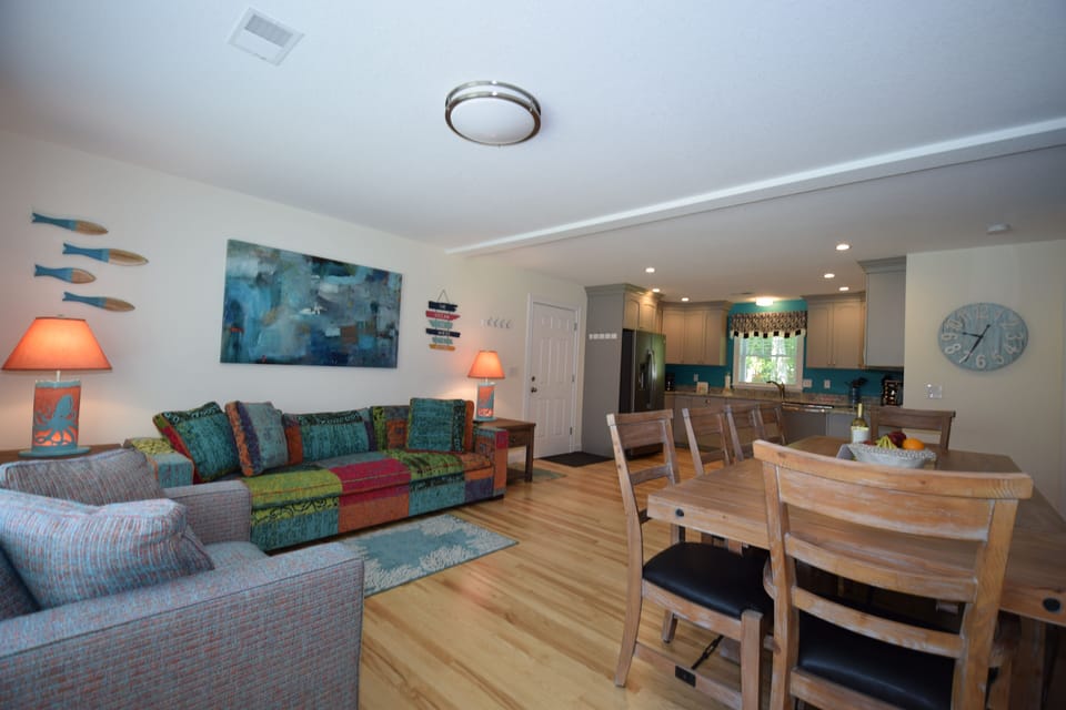 Open Floor Plan great for Family Gatherings!  Pack-N-Play & High Chair Available