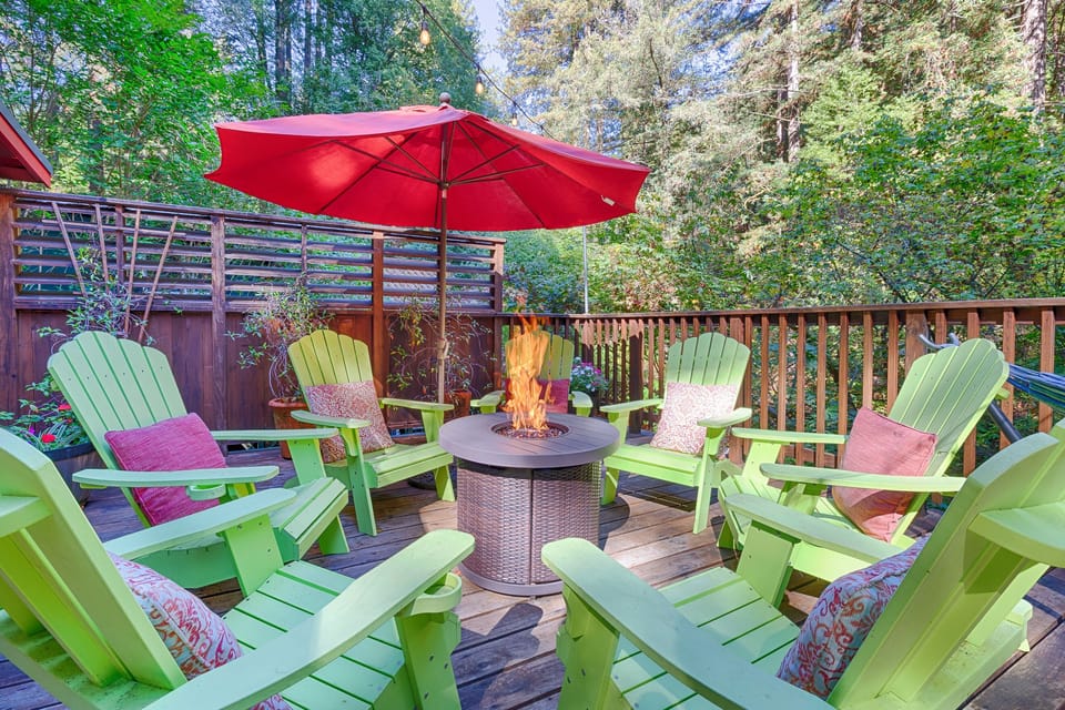 Upper Deck Fire Pit