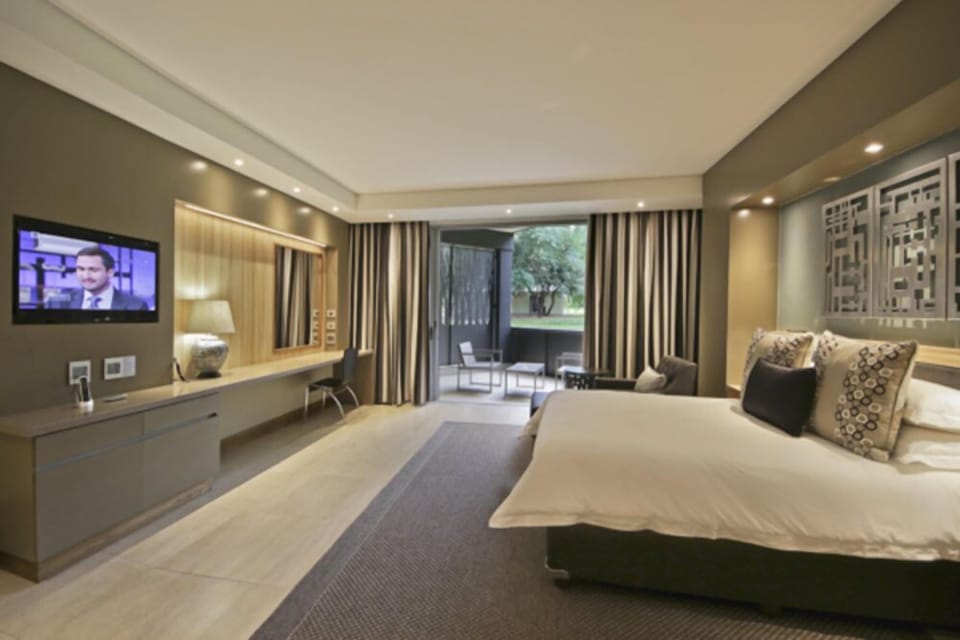 STD DOUBLE ROOMS  | In-room safe, desk, laptop workspace, WiFi (free)