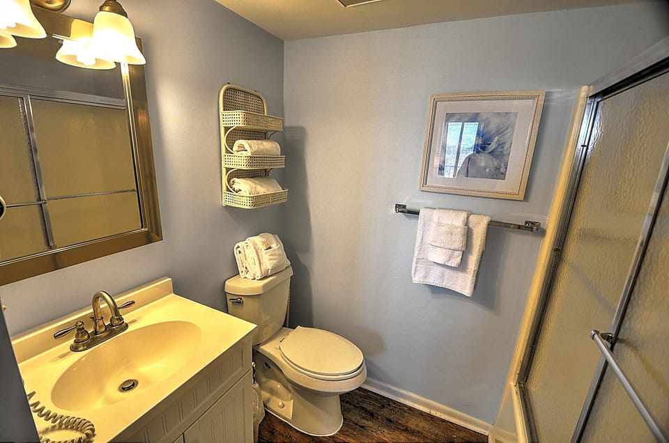 2nd Bathroom