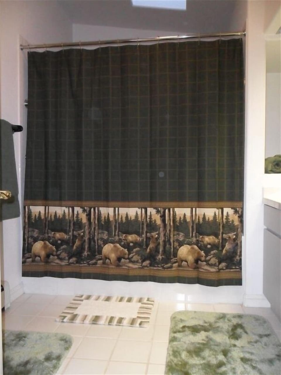 Second master bathroom