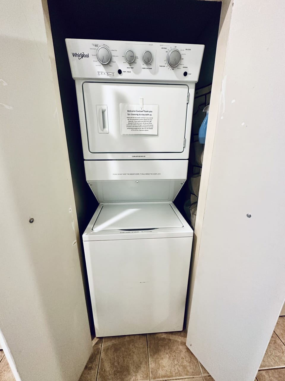 This unit has washer and dryer. 