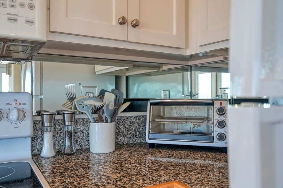 Fully Equipped Kitchen for Cooking at Home