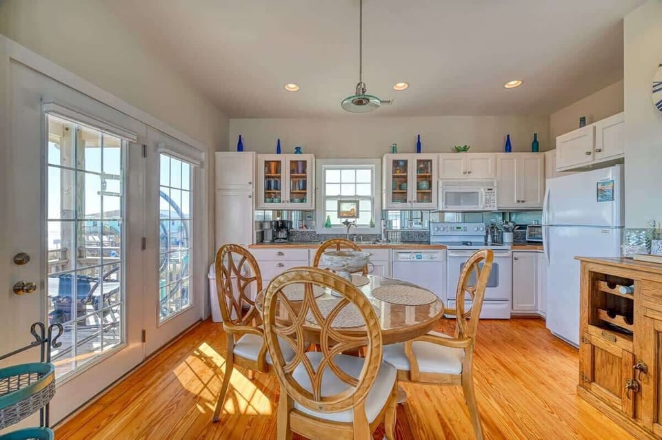 Oceanfront Dining Table North Topsail Beach