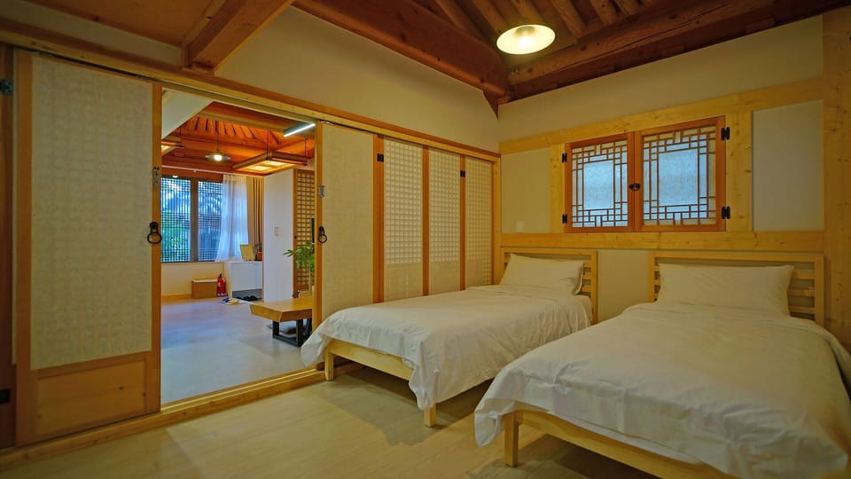 Naru Hanok Entire house | Free WiFi