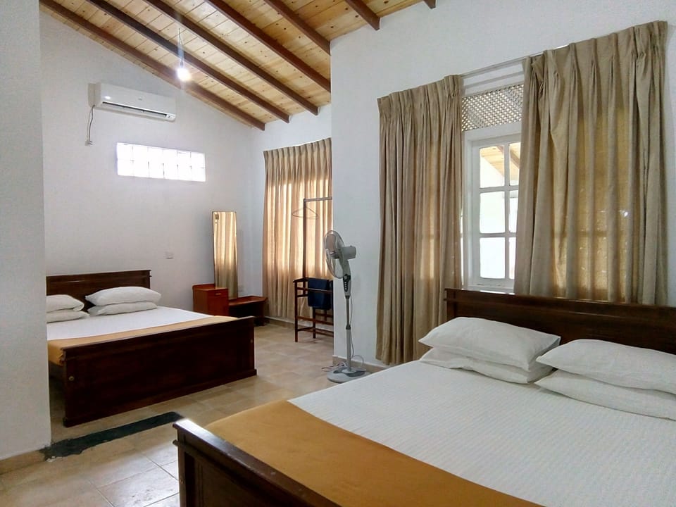 Comfort Bungalow, 2 Bedrooms, Mountain View | 1 bedroom, premium bedding, desk, free WiFi