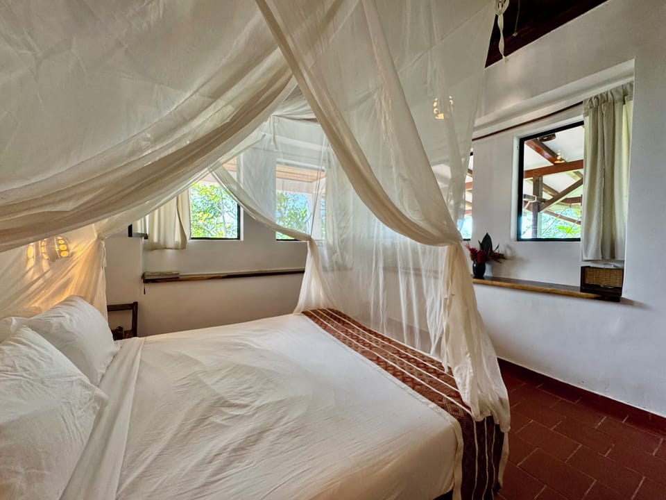 Deluxe Room | WiFi (free), individually decorated, individually furnished, bed sheets