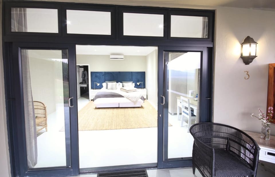 Room, Mountain View (King) | In-room safe, free WiFi