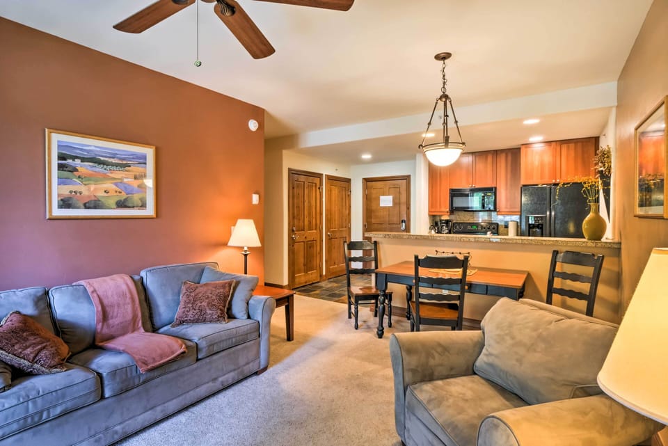 Main Living Space | Sleeper Sofa | Dining Table | Gas Fireplace | TV w/ Roku