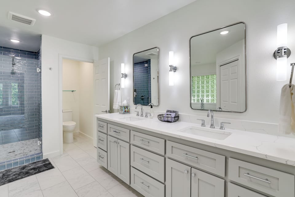 En-Suite Bathroom